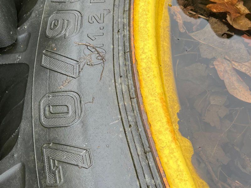 270/95 R48