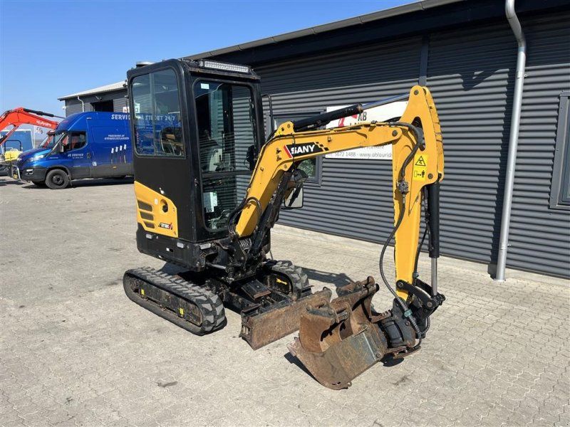 SY18C Powertilt og 3 skovle