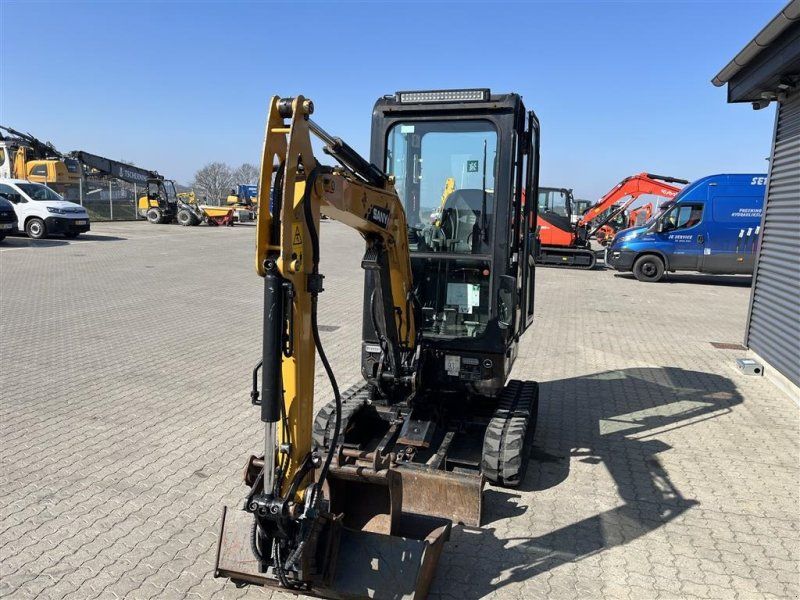 SY18C Powertilt og 3 skovle