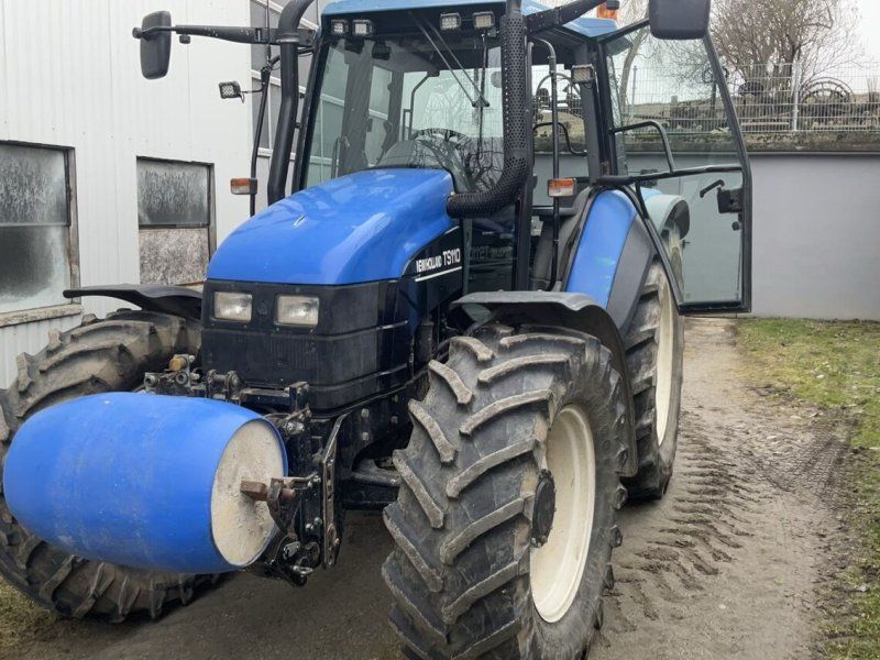 New Holland TS 110