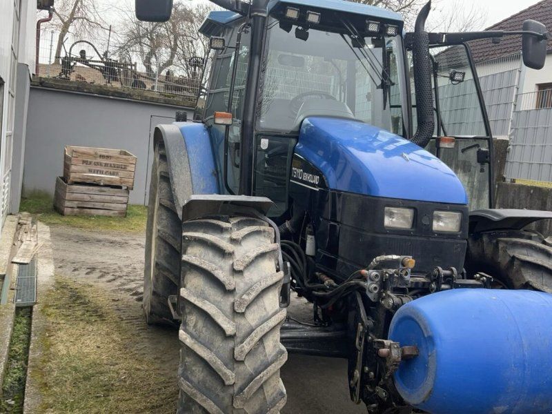 New Holland TS 110
