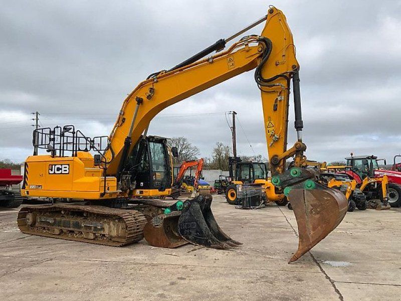 JCB 220X LC