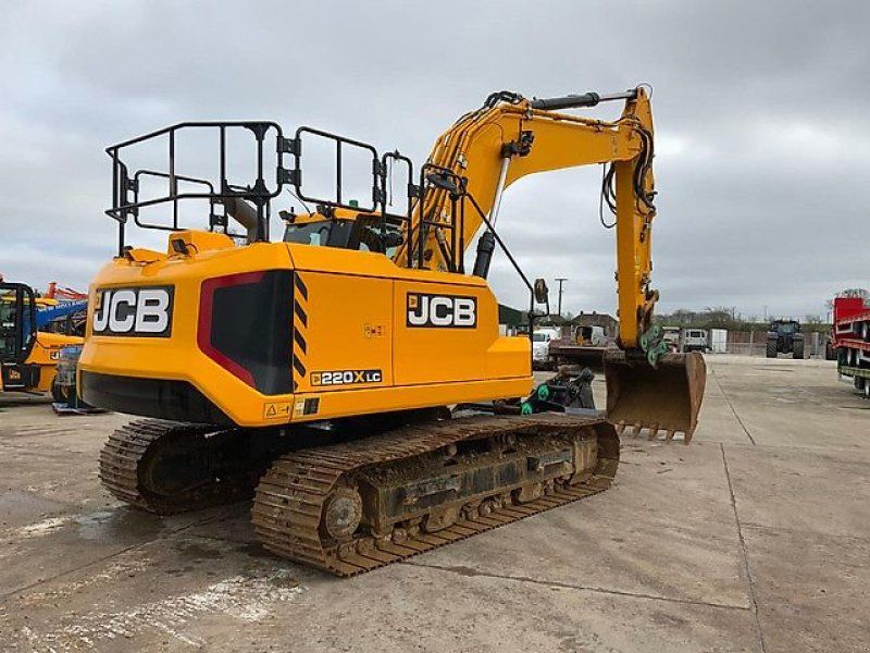 JCB 220X LC
