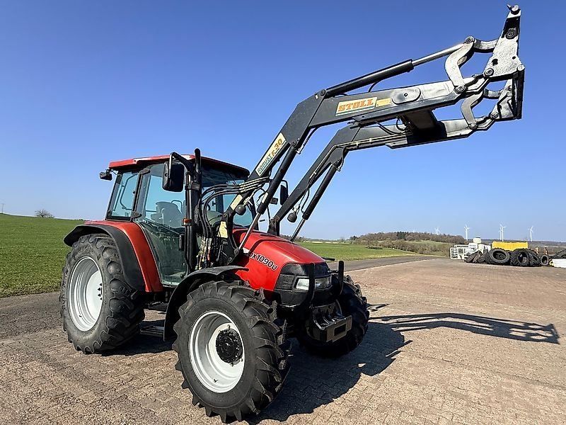 Case IH JX1090U Allrad mit Frontlader