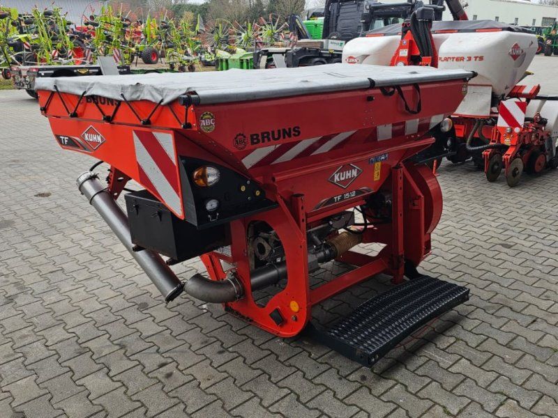 Kuhn Maxima 3 TIL E mit Fronttank