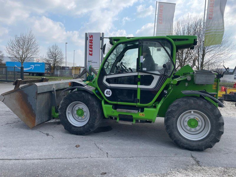 Merlo TF 42.7 CS-140  Volumenschaufel und Palettengabel