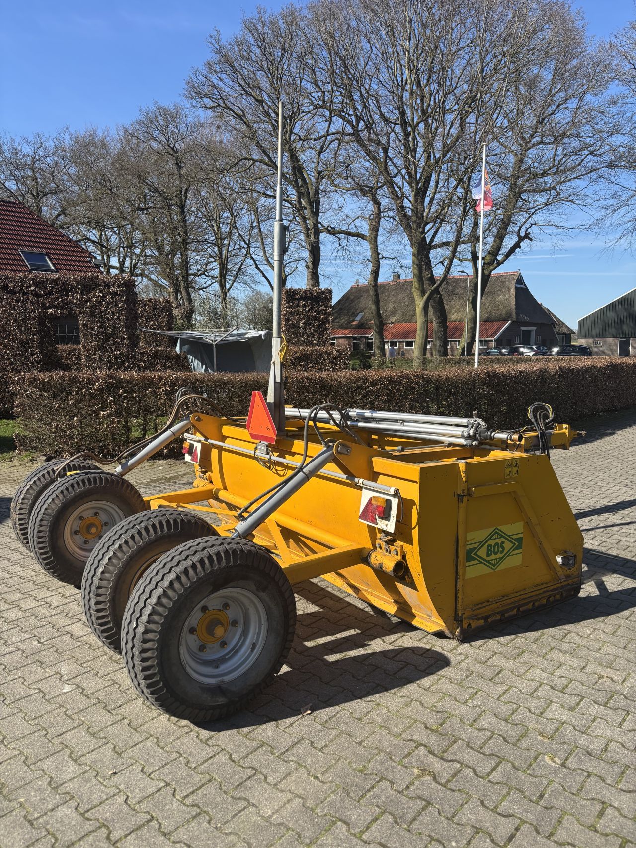 Bos 5004 kilverbak met deuren en laserapparatuur