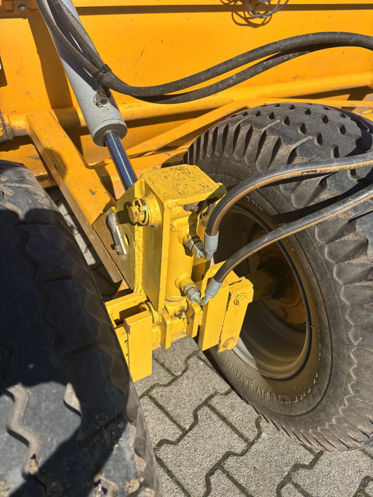 Bos 5004 kilverbak met deuren en laserapparatuur