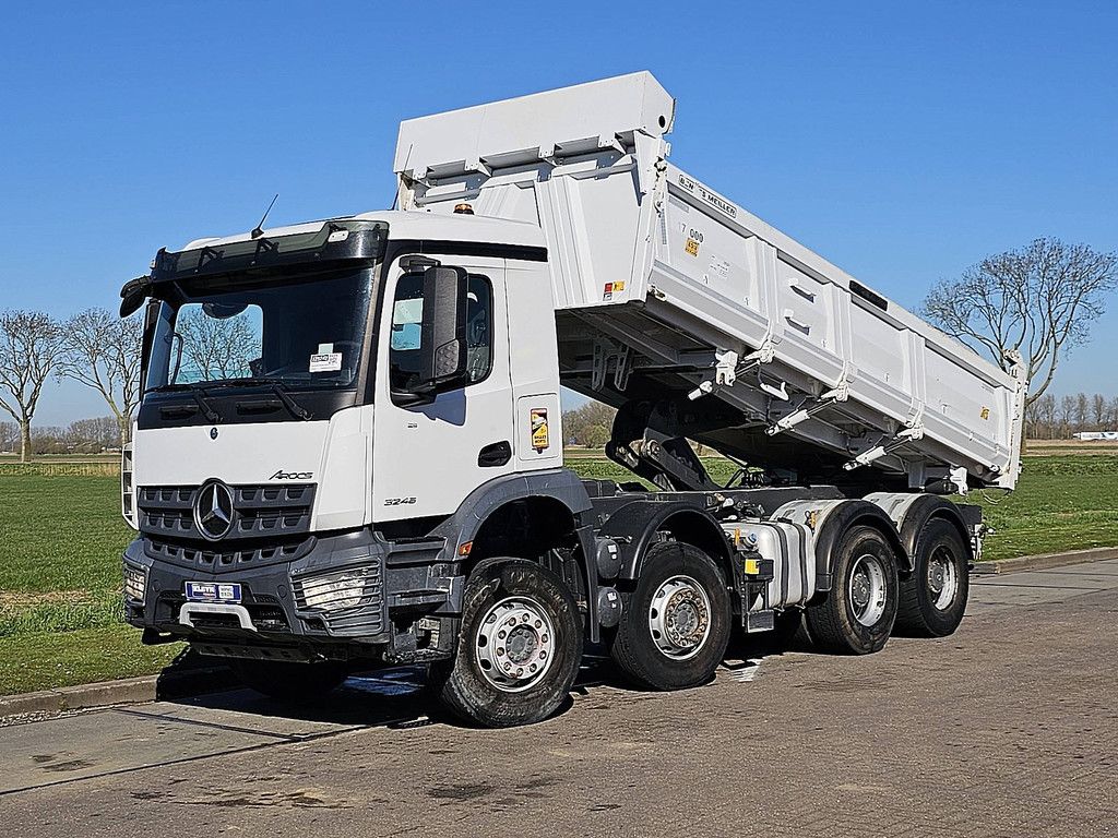 MERCEDES-BENZ AROCS 3246