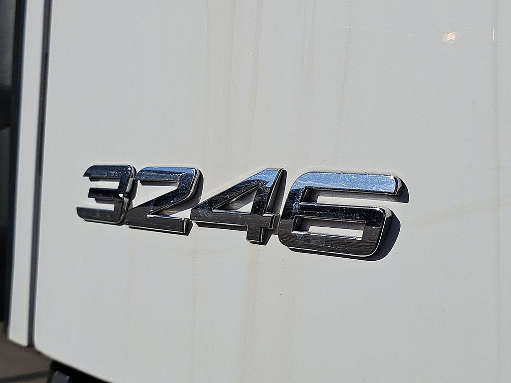 MERCEDES-BENZ AROCS 3246