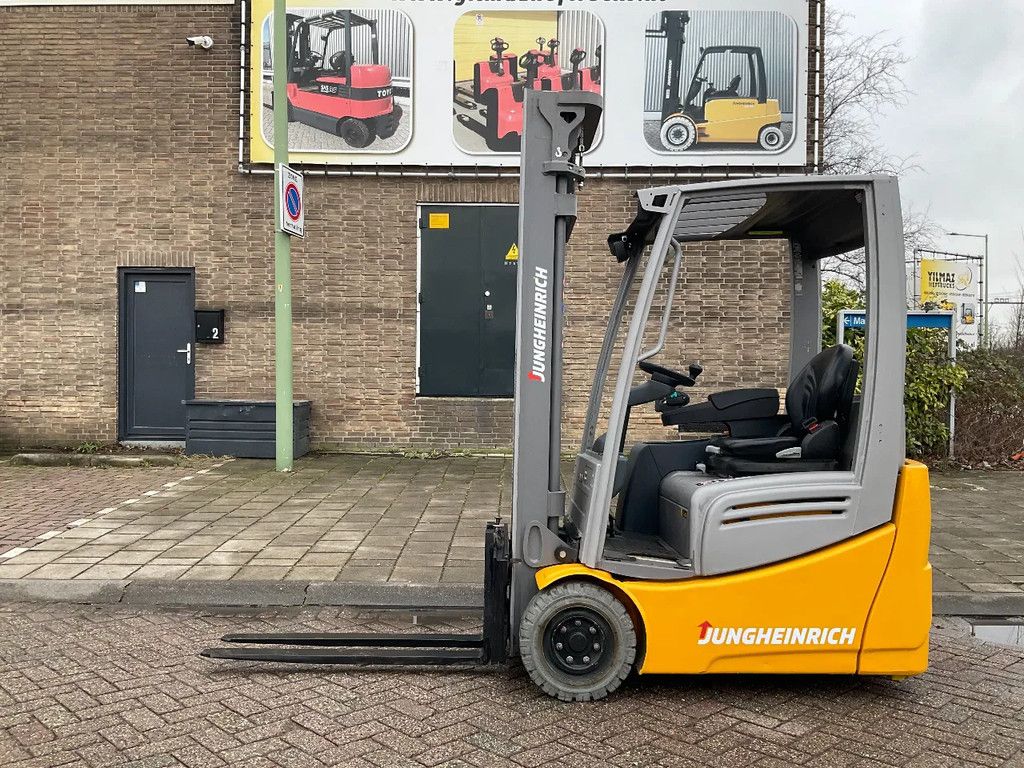 Jungheinrich JUNGHEINRICH EFG215 1500KG 5.50METER HEFTRUCK