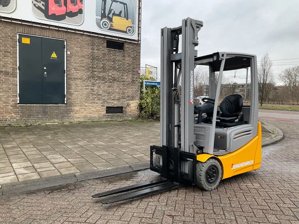 Jungheinrich JUNGHEINRICH EFG215 1500KG 5.50METER HEFTRUCK