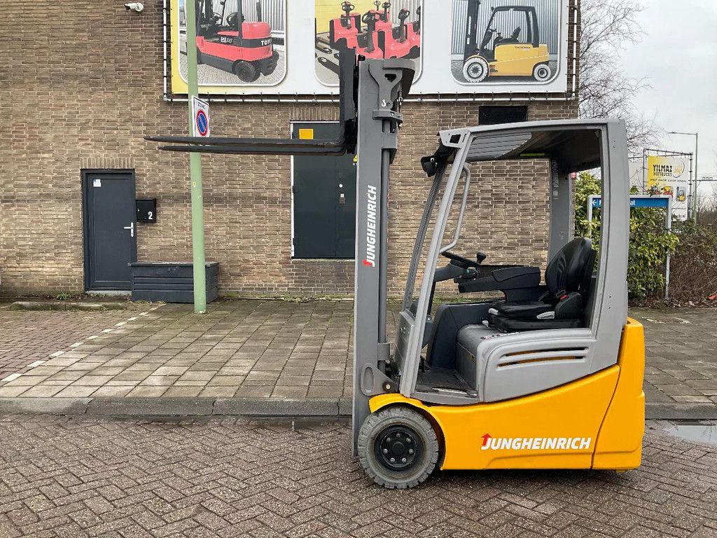 Jungheinrich JUNGHEINRICH EFG215 1500KG 5.50METER HEFTRUCK
