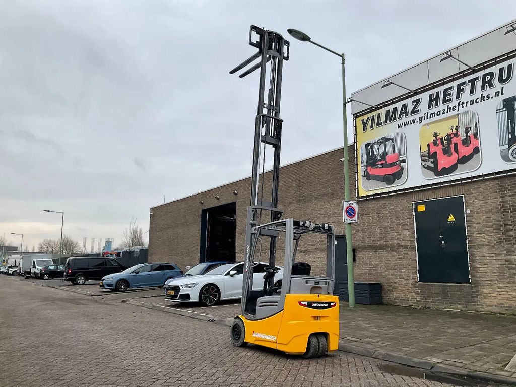 Jungheinrich JUNGHEINRICH EFG215 1500KG 5.50METER HEFTRUCK