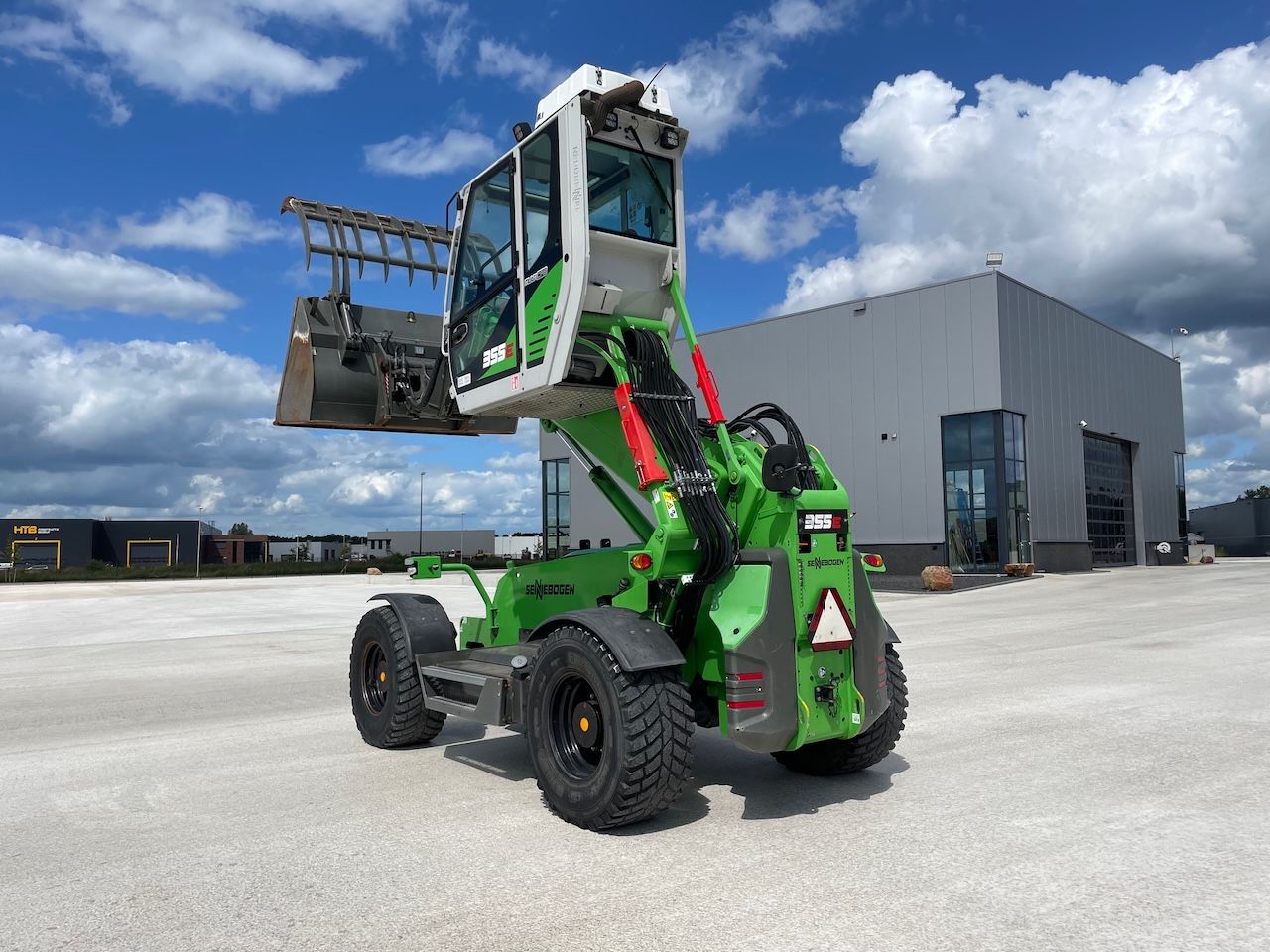 Sennebogen 355E Multi-Cab