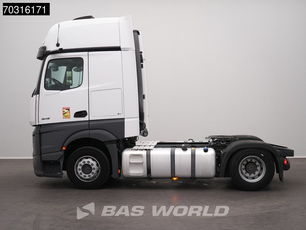 Mercedes Actros Actros L 1845 4X2 GigaSpace 2xTanks Standklima Navi