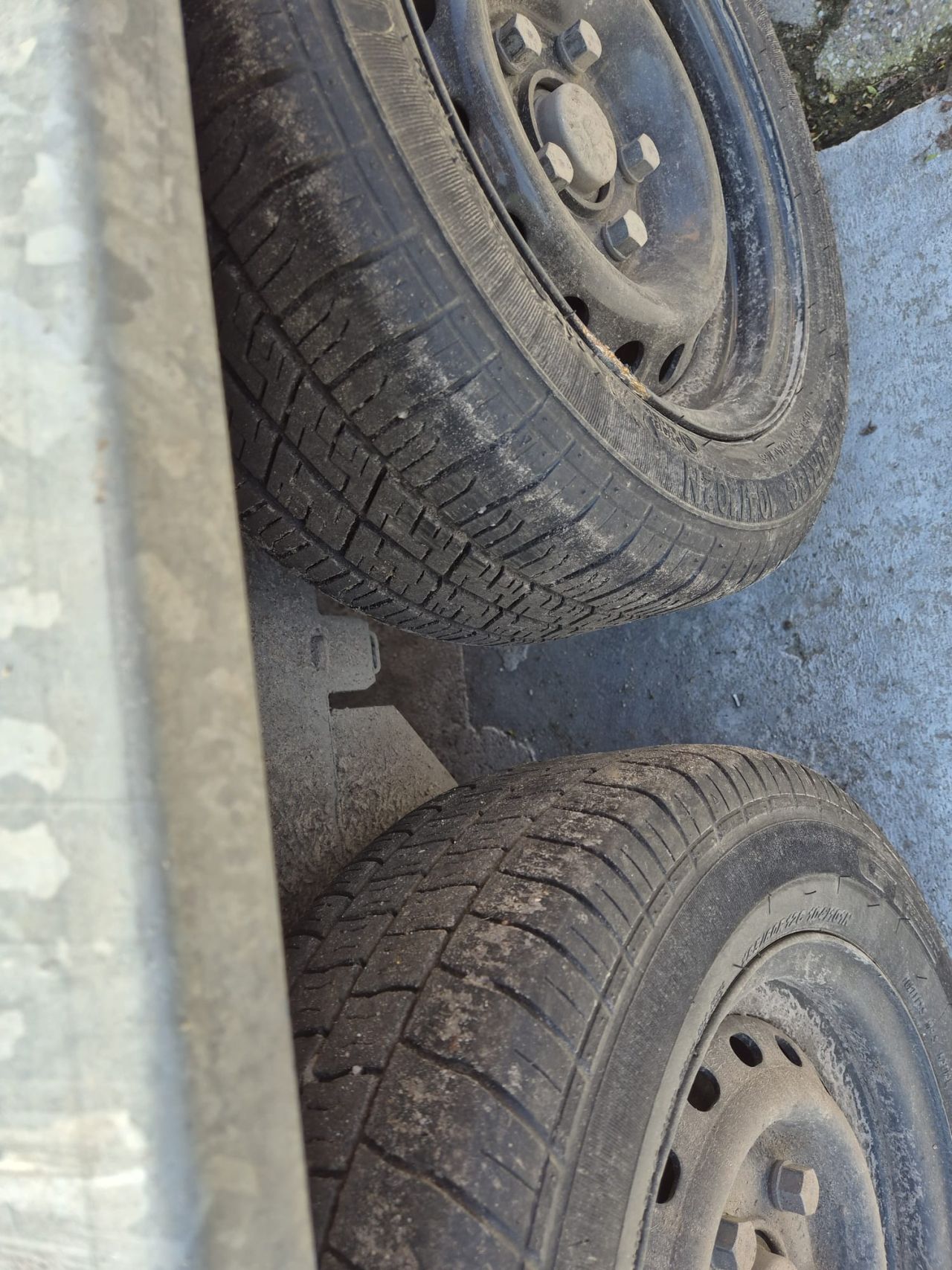 Machinetransporter 2020 /3x1500kg assen