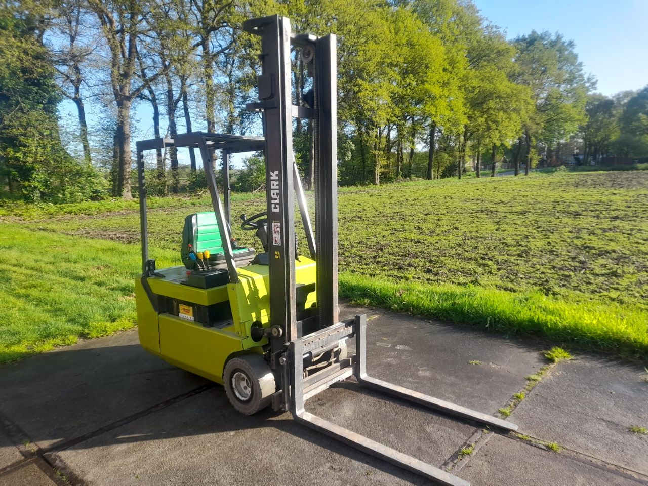 Clark Elektrische heftruck €1750,-