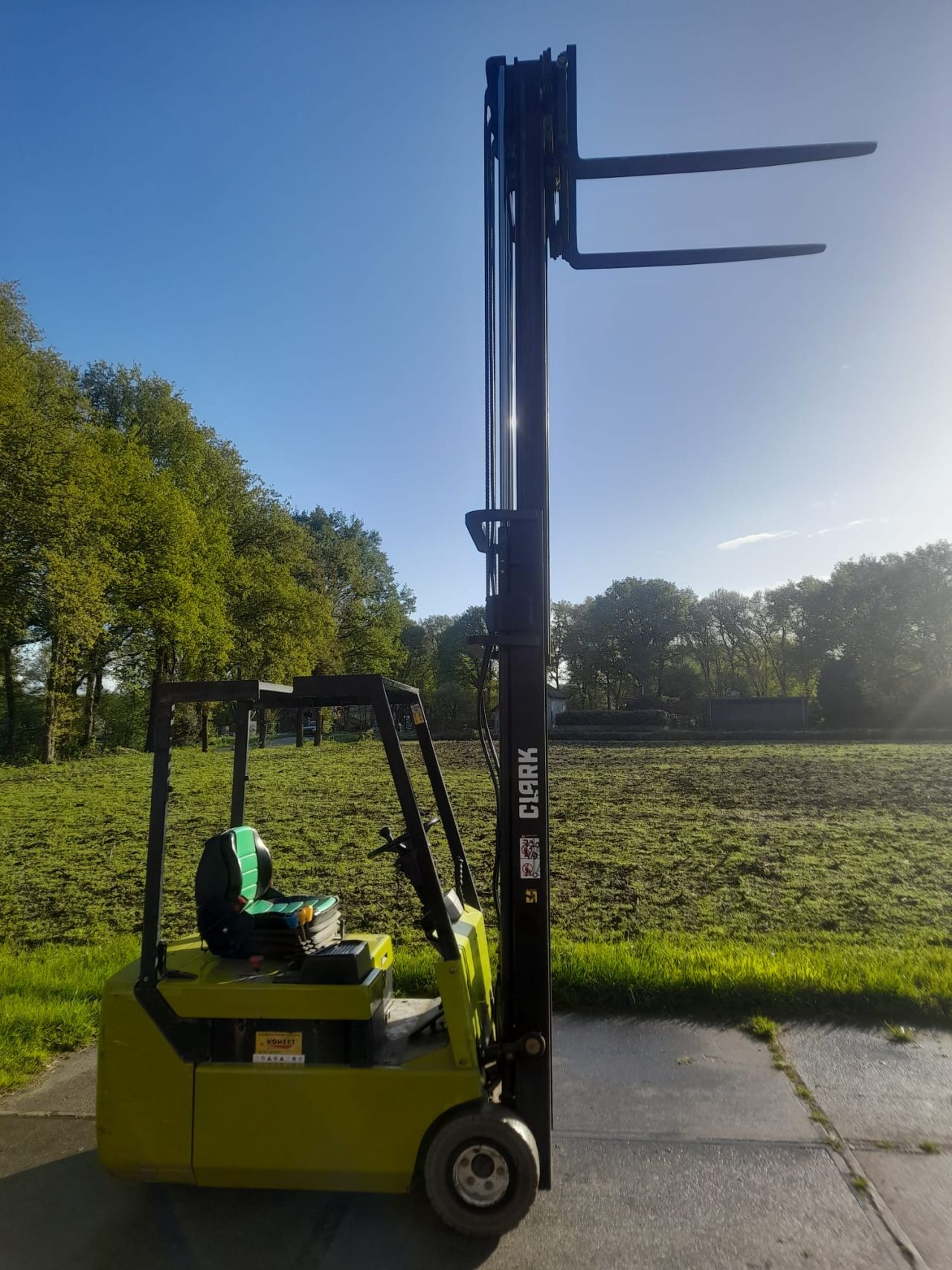 Clark Elektrische heftruck €1750,-
