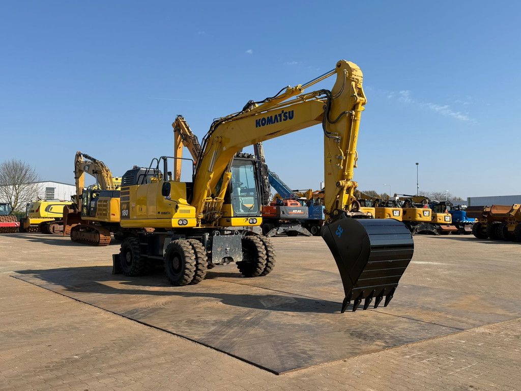 Komatsu PW180-11