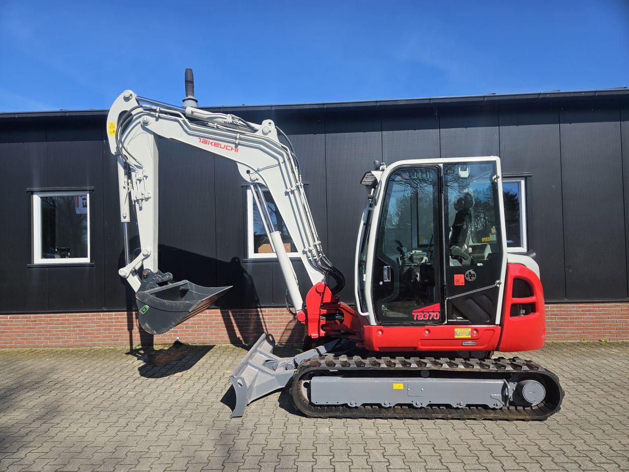 Takeuchi TB370 Stage V