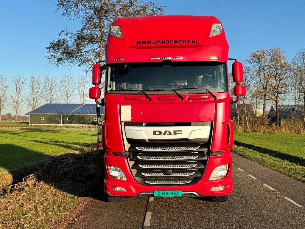 Machine transporter DAF XF530 6x2 Diesel 2019