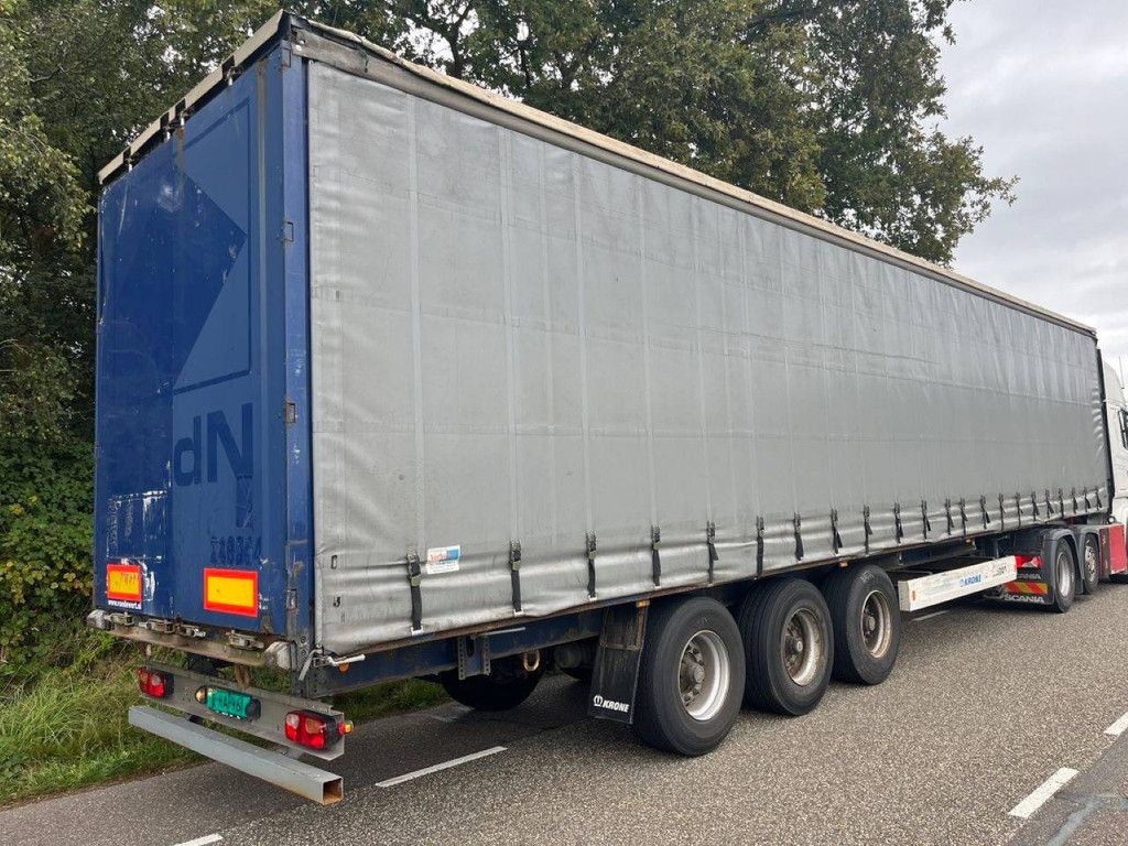 Krone SD 2008 curtain-sided semi-trailer