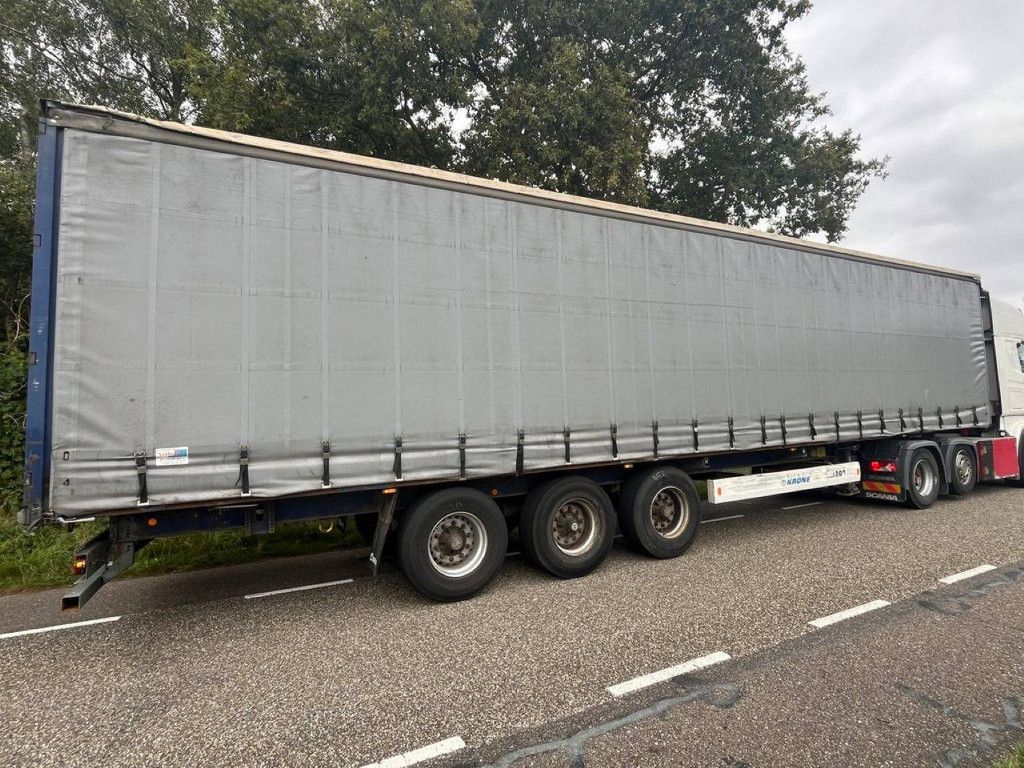 Krone SD 2008 curtain-sided semi-trailer