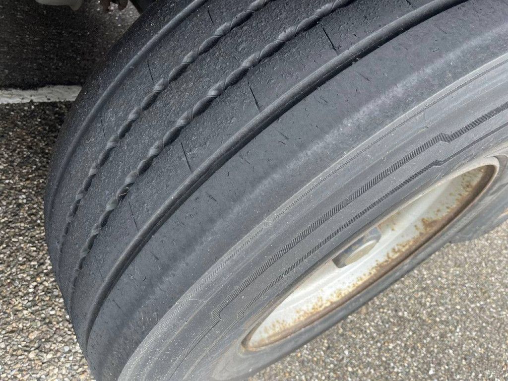 Krone SD 2008 curtain-sided semi-trailer