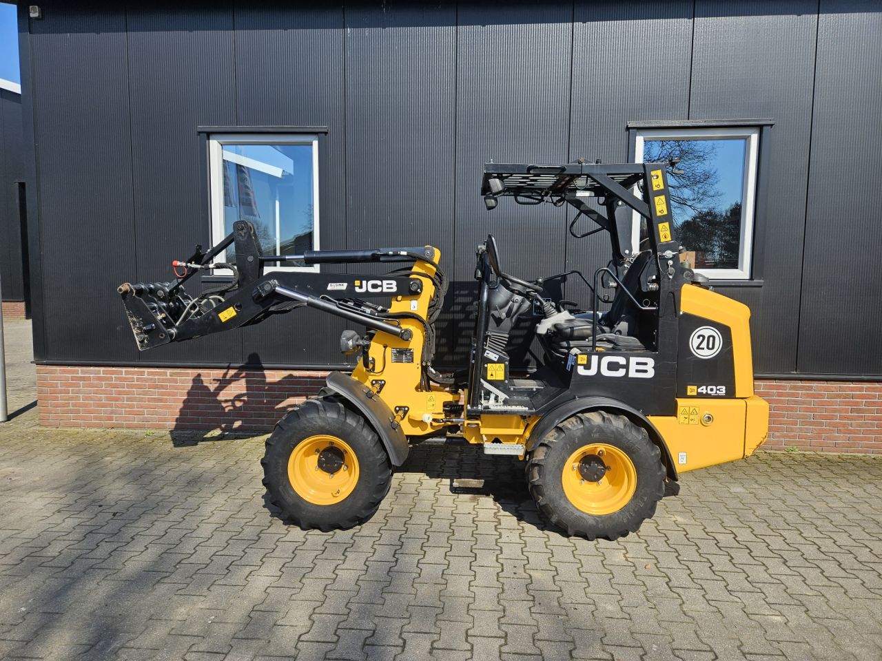 JCB 403 Demo Stage V