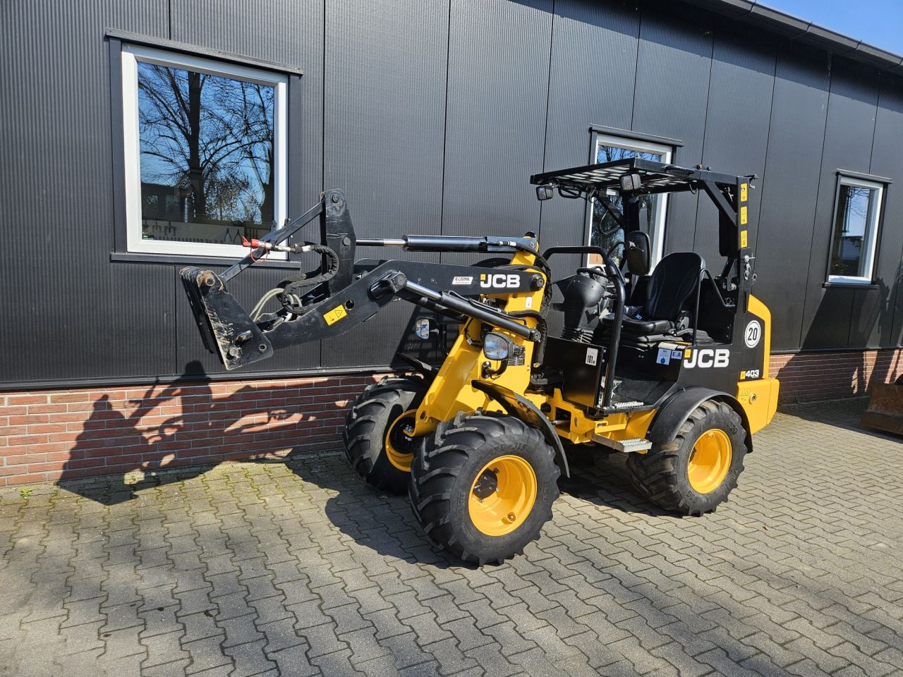 JCB 403 Demo Stage V