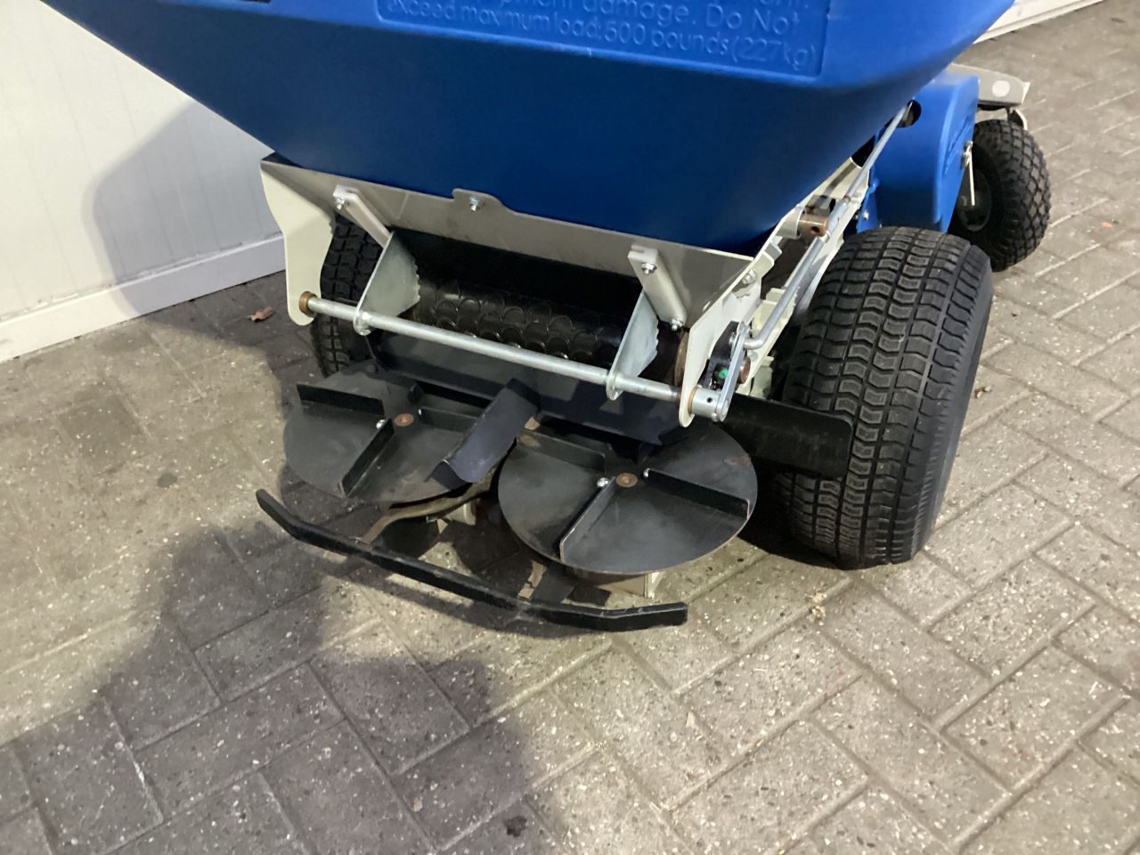 Te huur of te koop, Ecolawn 250 compoststrooier (topdresser).