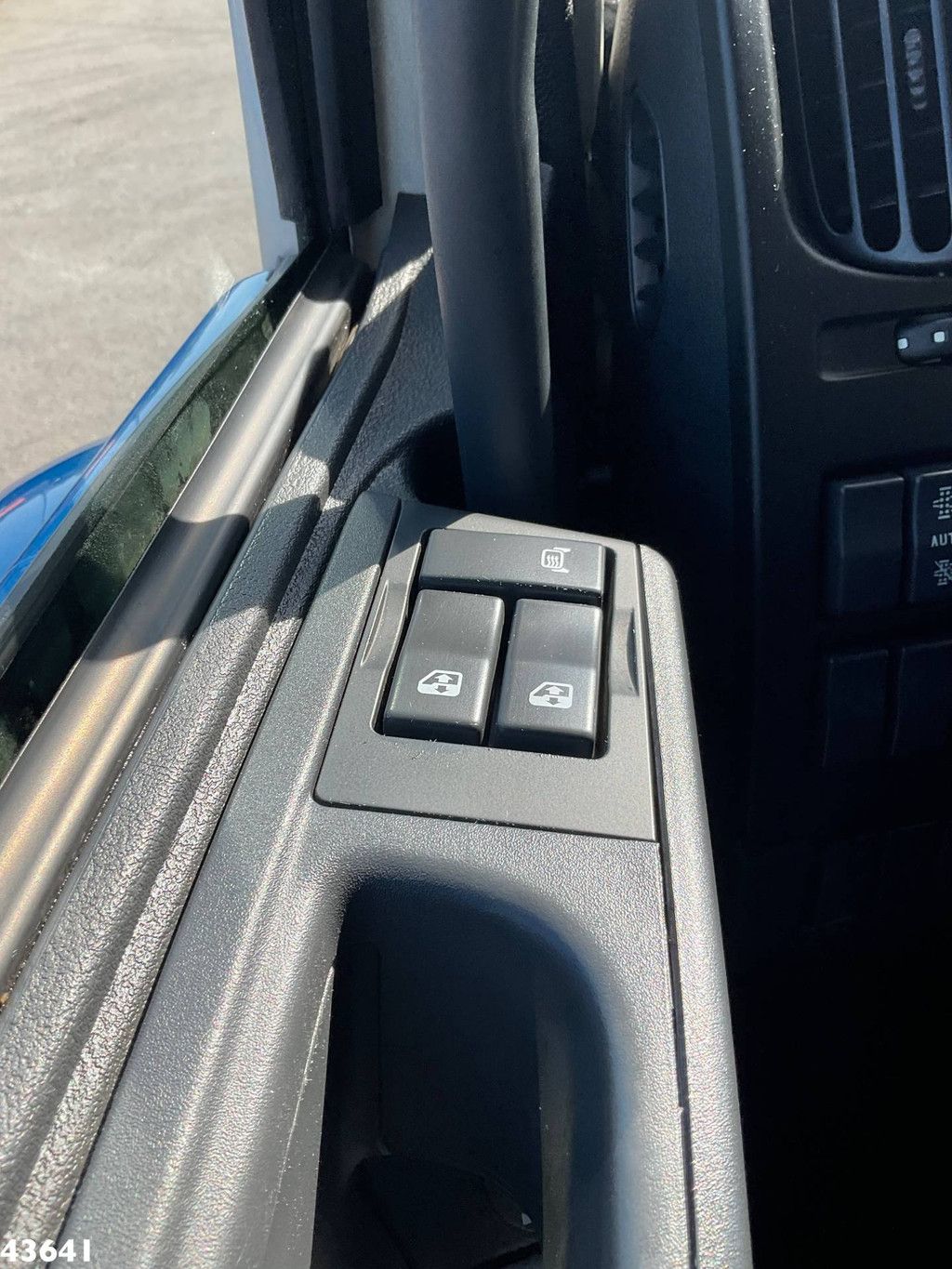 Renault D 240 Euro 6 HMF 10 Tonmeter laadkraan Just 66.850 km!