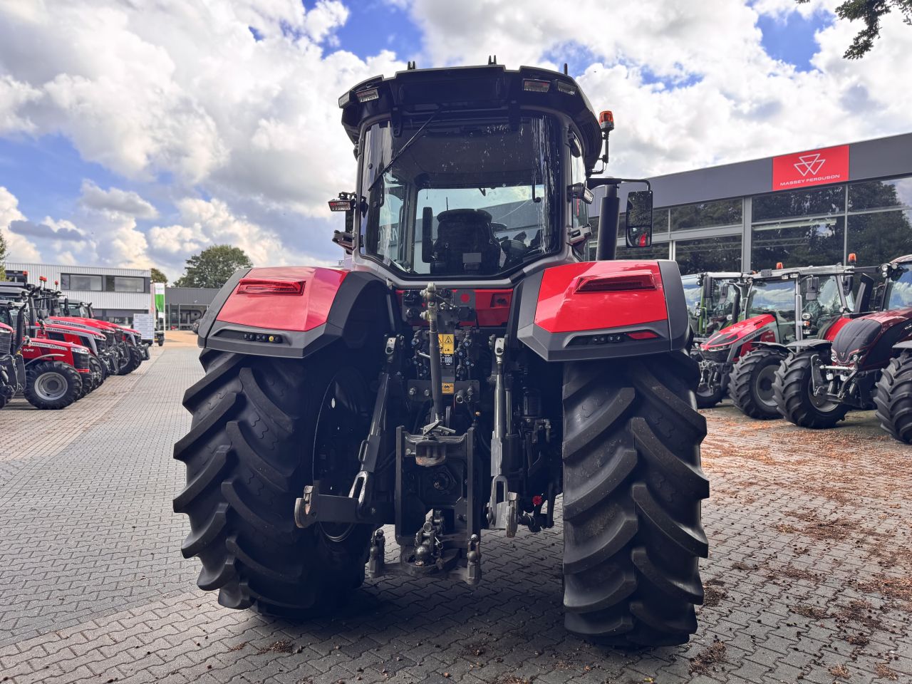 Massey Ferguson 8s.205 Dyna7 Exclusive