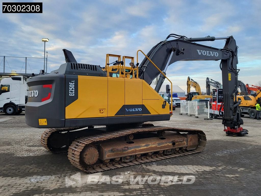 Volvo EC250 E L Tiltrotator