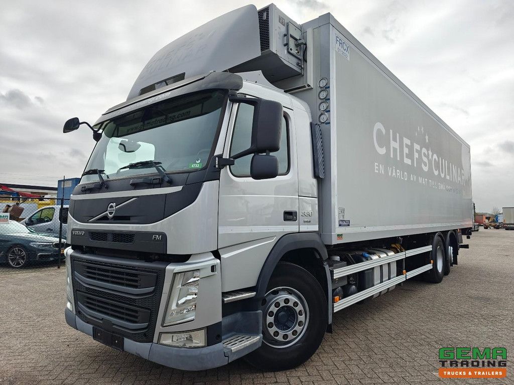 Volvo FM 330 6x2/4 Day Cab Euro6 - Refrigerated/Freezer Box 9.8M - FrigoBlock - Tail Lift 2000KG - Compartments