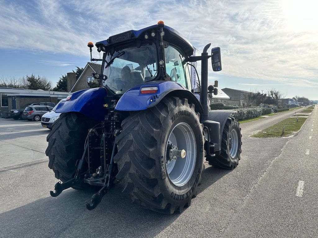 New Holland T7.270
