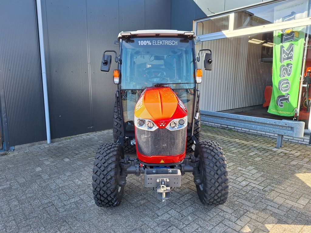 Massey Ferguson E-1700 HC