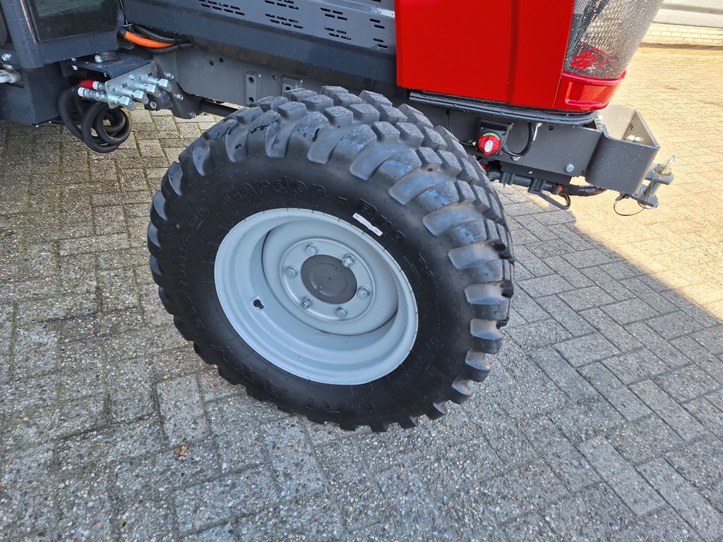 Massey Ferguson E-1700 HC