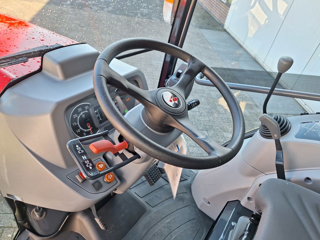 Massey Ferguson E-1700 HC