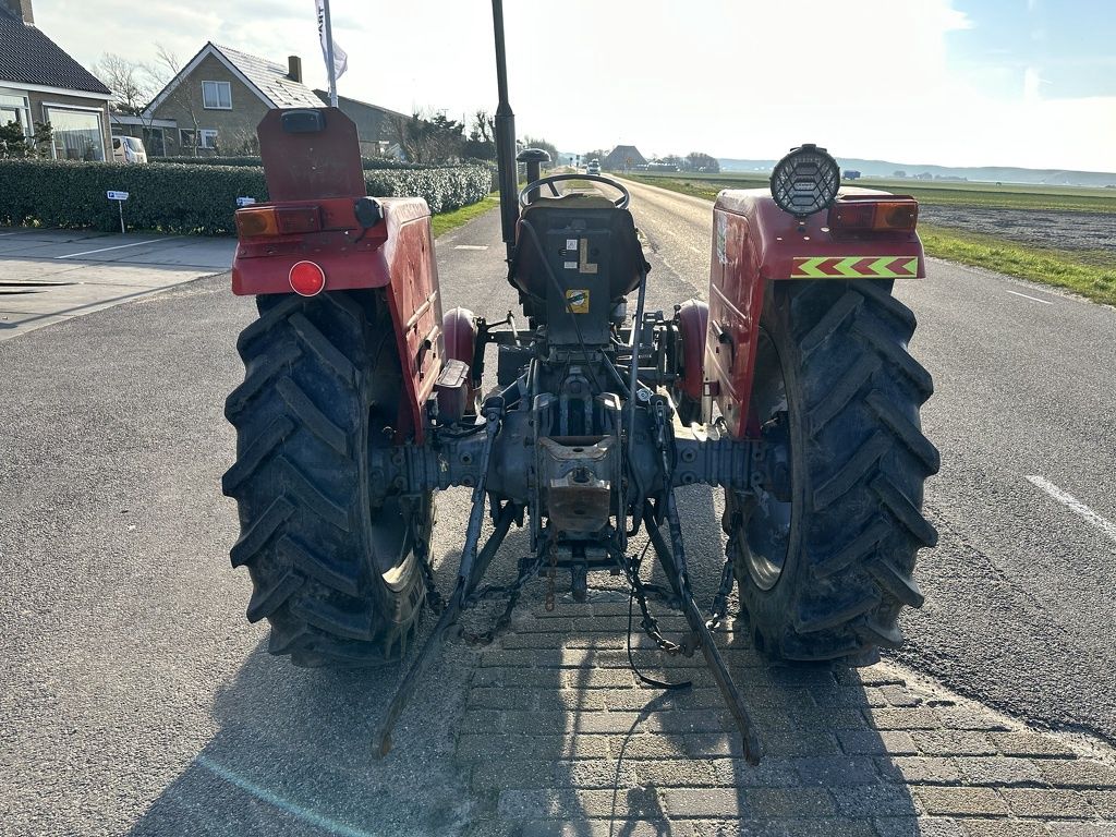 Massey-Ferguson 158