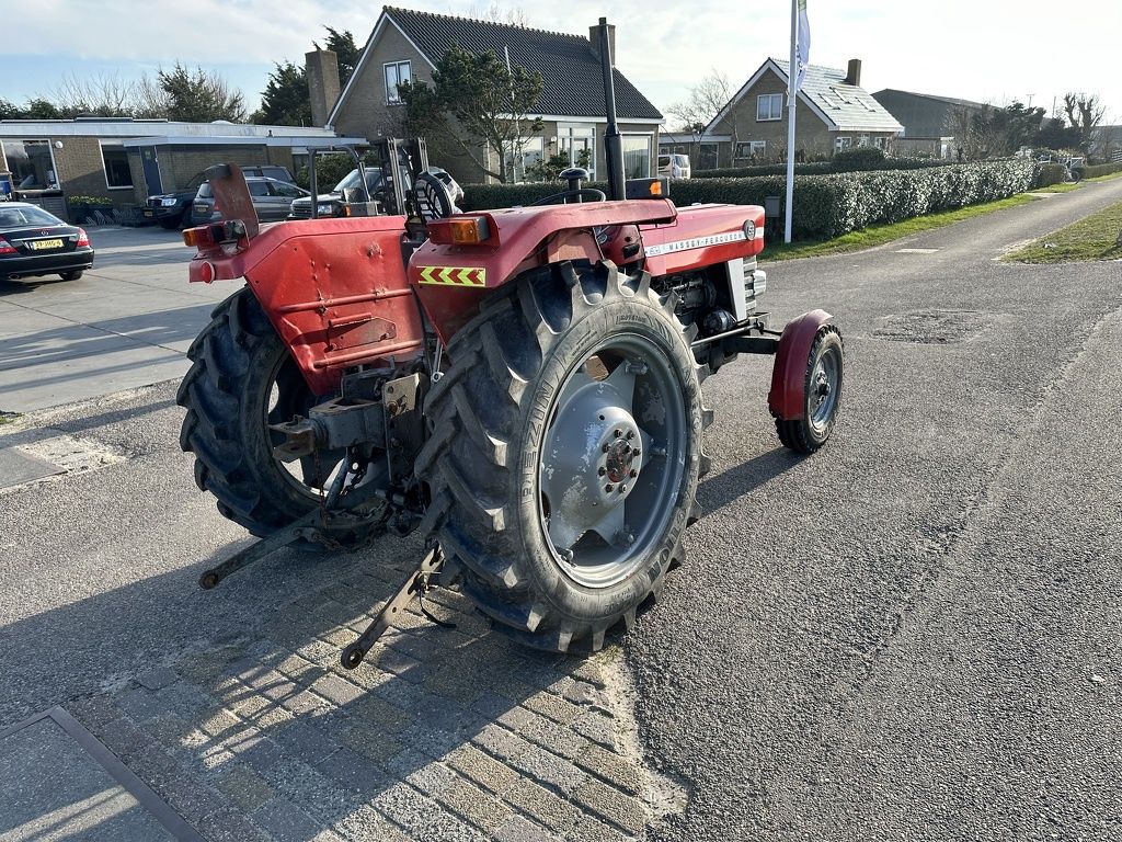 Massey-Ferguson 158