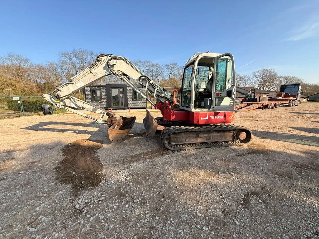 Takeuchi TB180FR