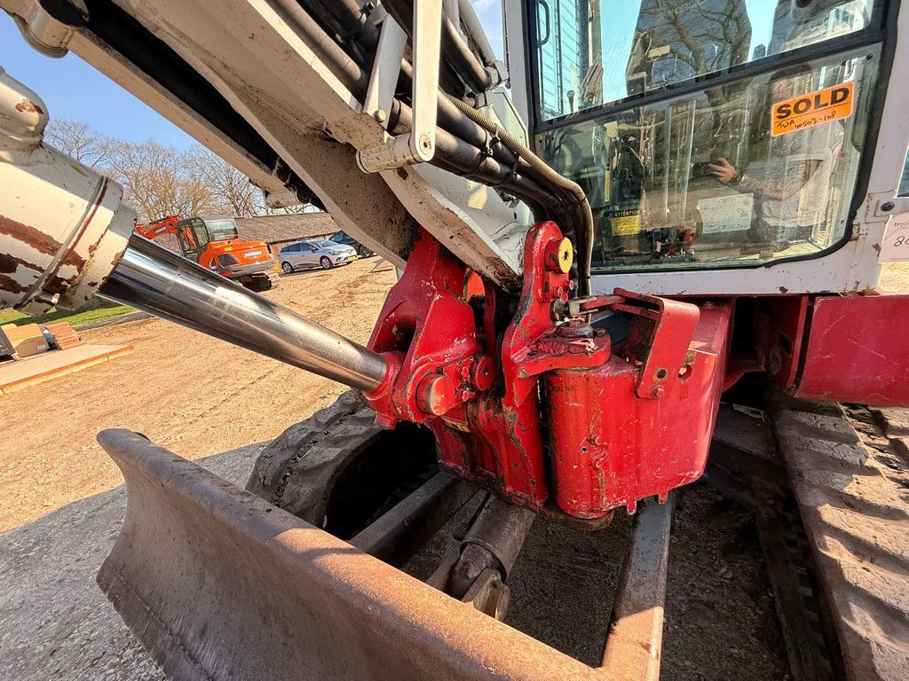 Takeuchi TB180FR