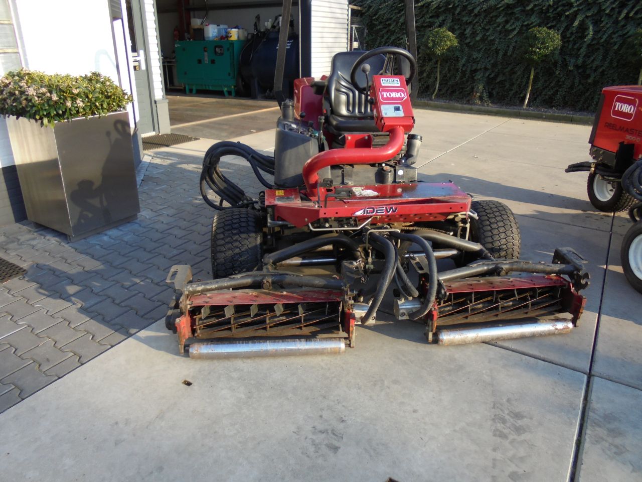 2x toro 3100-D sidewinder