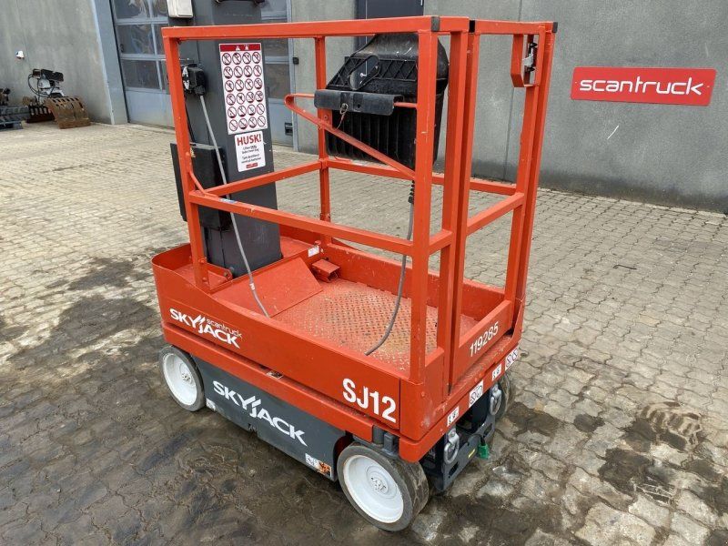 Skyjack SJ12