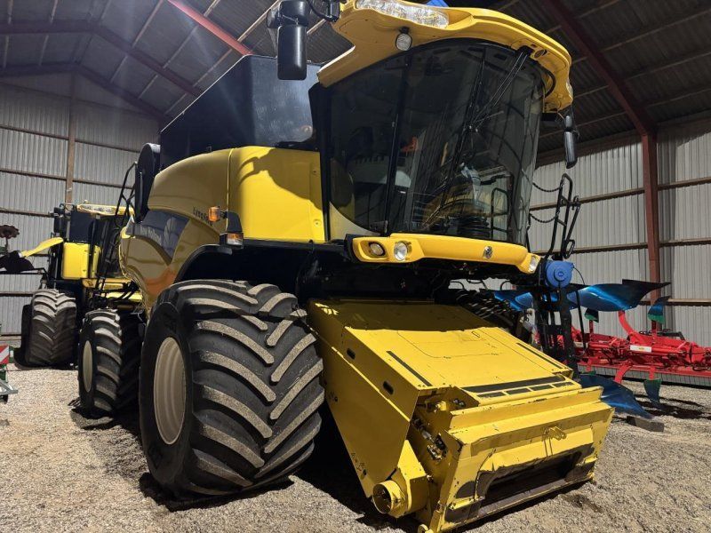 New Holland CR9080