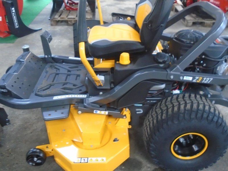 Cub Cadet Z3 137 cm Ny Model