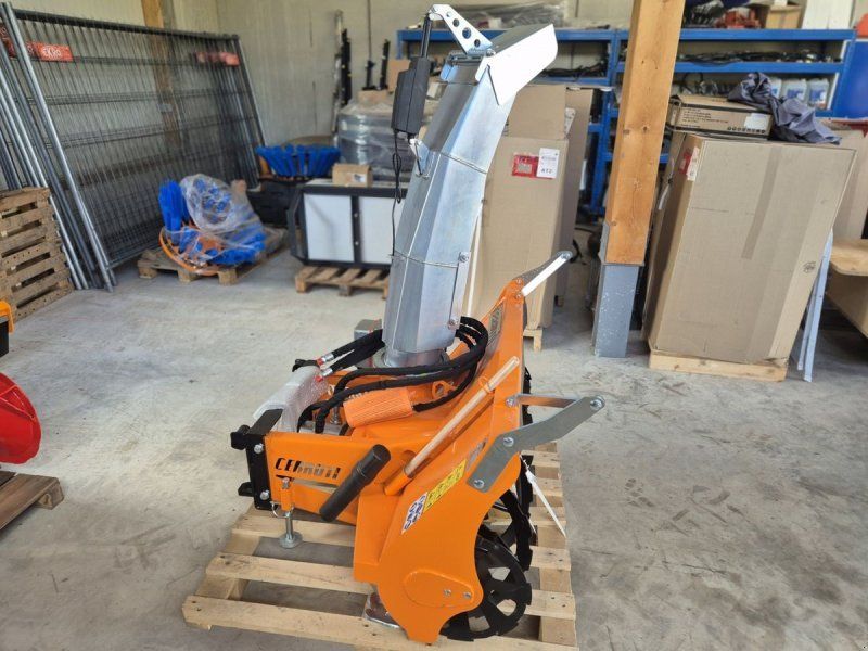 SCHNEEFRÄSE Avant Cast Neomach Multione Hoflader