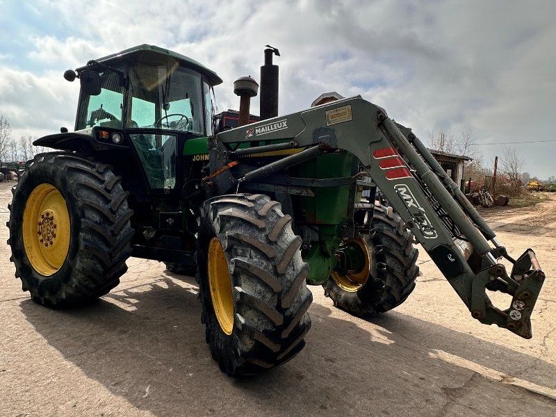John Deere 4055